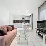Central 1 Bedroom Riouffe 206 2 Mins From Palais
