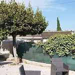 Appartement 4 P Neuf Dans Haut De Villa , Clim, Parking, Jardin
