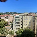 Appartement Authentique Au Coeur De La Ville De Cannes
