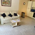 Rez-De-Jardin Villa - Proche Plages & Port