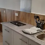 Charmant Studio Avec Terrasse Ombragee