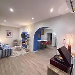 La Maison De Vaina Et Marius
