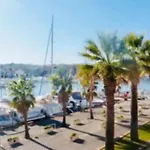 Petit Cocon Magnifique Vue Sur Marina Dans Le Golfe De Saint Tropez