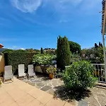 Le Lavandou Pramousquier Villa Entiere Plage Acces Direct Et Piscine Collective Ouverte Du 1Er Mai Au 30 Septembre Clim Wifi