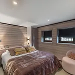 Luxueux Chalet 6 Chambres Avec Jacuzzi Et Home-Cinema A Megeve, Proche Centre - Fr-1-569-93