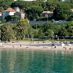 Appartement Avec Jardin Et Proche Plage