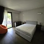 Villa Contemporaine Classee 5 Etoiles Avec Piscine Antibes