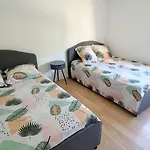 Appartement A 200M De La Plage,300M Des Commerces