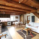 Charmante Maison Au Coeur Du Parc Des Volcans D'Auvergne, Ideale Pour 4 Pers Avec Cheminee Et Jardin - Fr-1-742-371