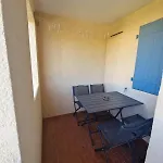 Quiet T2 With Pool Near Beach And Port