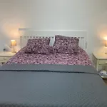 Chambre Parentale , Salle De Bain Privee, Acces Plages & Vue Mer Du Salon Dans Appartement Partage Chez L'Habitant ,, Master Bedroom, Private Bathroom, Beach Access & Sea View , At Inhabitant'S House