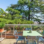 Appartement 2 Pieces D'Exception En Dernier Etage Avec Vue Panoramique
