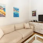 Superb Apartment With Terrace And Pool