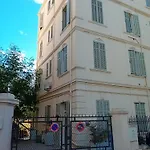Un Rez De Jardin En Plein Centre