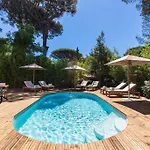 Le Clos De La Pinede Suite Prestige