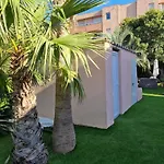Haut De Villa A 700 Metres De La Plage, Totalement Independant Et Accessible Par Un Escalier Exterieur