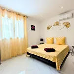 Villa Recente