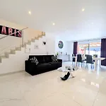 Villa Recente