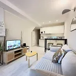 Appartement Calme - 2 Chambres - Proche Promenade