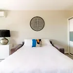 Select'Sohome - Studio Au Coeur Du Centre-Ville Du Lavandou A Quelques Pas De La Plage ! - Services Hoteliers - Arev
