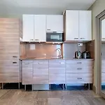 Henri Camille Real Estate - Canada - Cosy 1 Bedroom Appt - 5 Min Croisette