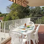 Apartment Les Palmiers By Interhome