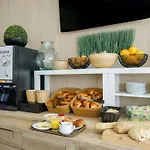 B&B Hotel Antibes Juan-Les-Pins