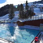 Studio Lumineux Au Pied Des Pistes Avec Wifi Gratuit Et Piscine Chauffee - Fr-1-267-296