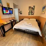 Peaceful Flat W Wifi Very Close To Pl Massena Refurbished