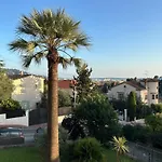 Sea View Flat With Car Park Boarder Cannes