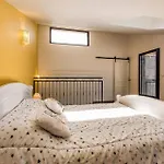 3 Bedroom Gorgeous Home In Chilhac