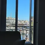 Cannes Old Port, Seafront & Seaview Best Wifi & Ac
