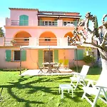 Cote Jardin - T2 Avec Terrasse Couverte Et Jardin