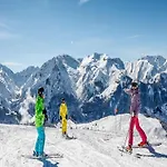 Apartments By The Slopes In L'Alpe D'Huez