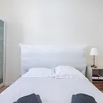 Large 2-Bedroom Sea View 1 Min Walk From Monaco