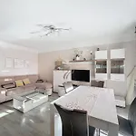 L'Ecrin Montagniere - Beau 4 Pieces 70 M2 A 100 M Plages - Capitalchic Services Frejus Plage