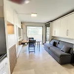 Superbe Studio, Piscine 330L Giov