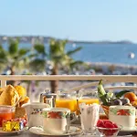 Hotel De La Baie