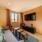 06A2 - Heart Of Old Nice Beautiful Renovated Apartment