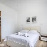Vivez Une Experience Mediterraneenne Dans Cet Appartement Confortable