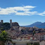 Centre Ville Calme Festivales Plages