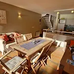 Appartement 4 Pieces Avec Piscine Et Garage A Sainte-Maxime - Fr-1-780-44