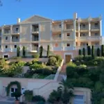 Apartment With Sea View Pool And Beach