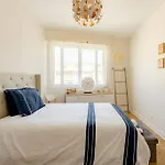Promenade Beautiful Sea View Bright & Spacious! Bravostaysriveria