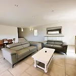 Villa Corail Privee Et Climatisee Pour 10 Personnes Avec Piscine Et Superbe Vue Mer Et Collines A La Londe-Les-Maures