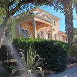 Appartement Dans Villa A Valescure