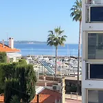 Studio Lumineux Avec Apercu Mer Pointe Croisette