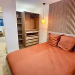 - Kalon - Concarneau - Salle Cinema - Plage A 100M - Ville Close A Pieds - Wifi - Center & Beach Within Walking Distance -