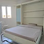 Bright Apartment With Terrace In Saint-Raphael