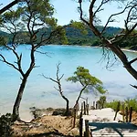 Villa Camelia Pour 8 Personnes Avec Piscine Et Vue Mer Au Domaine De Valcros A La Londe Les Maures